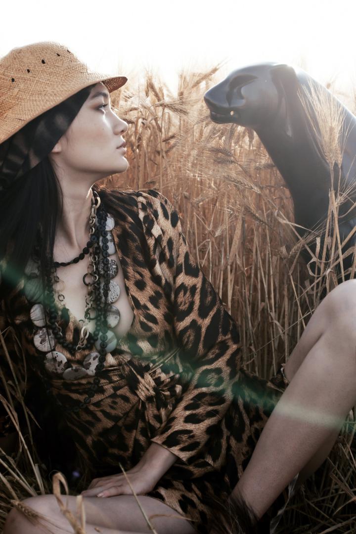 Photographe : Arnaud Ele Styliste : Roxane Mercerat Modèle : Gwen.crtn